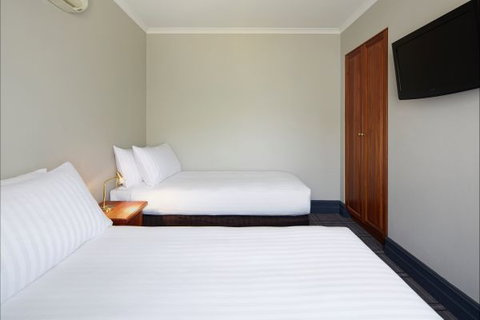 Brassey Hotel - Accommodation Coffs Harbour 7