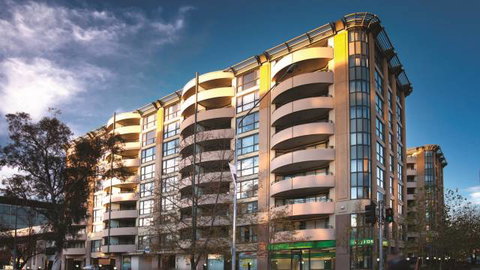 Medina Serviced Apartments Canberra James Court - Accommodation Coffs Harbour 0