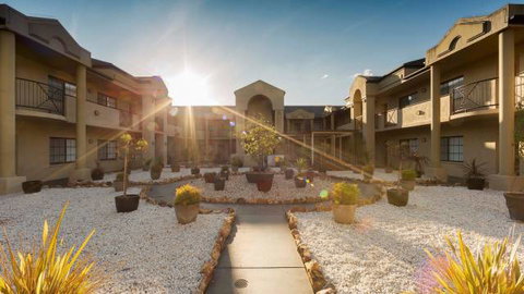 Parklands Hotel And Apartments - Accommodation Coffs Harbour 0