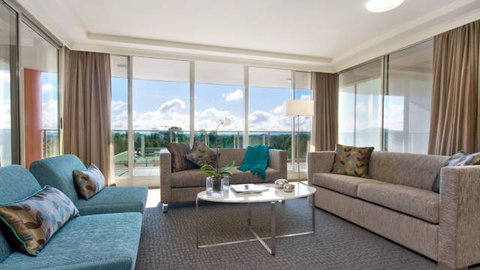 Pacific Suites Canberra - Accommodation Coffs Harbour 0