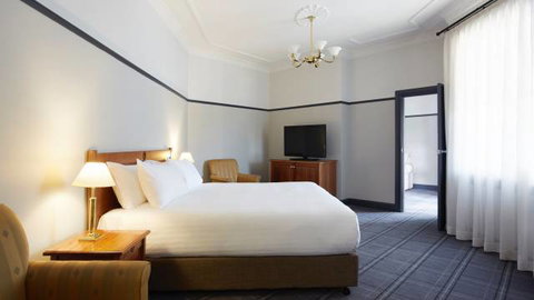 Brassey Hotel - Accommodation Coffs Harbour 0