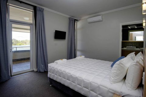 Lakes And Ocean Hotel - Accommodation Coffs Harbour 4