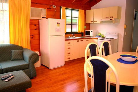 Smuggler's Cove Holiday Village - Accommodation Coffs Harbour 2