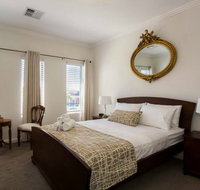 Lakeside Retreat - Accommodation Coffs Harbour