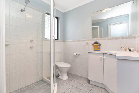 Ambergris - Accommodation Coffs Harbour 8