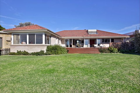 Escape At Culburra - Accommodation Coffs Harbour 7