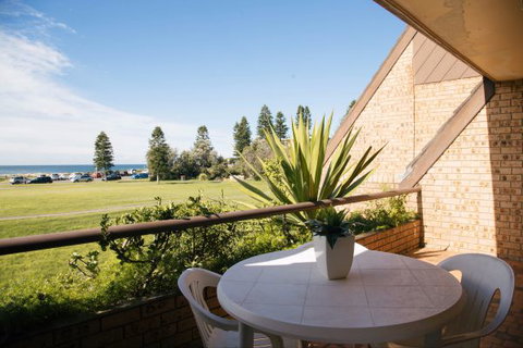 Reef Resort Apartments - Accommodation Coffs Harbour 0