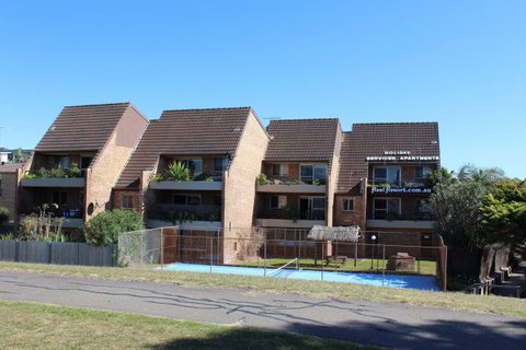Reef Resort Apartments - Accommodation Coffs Harbour 2