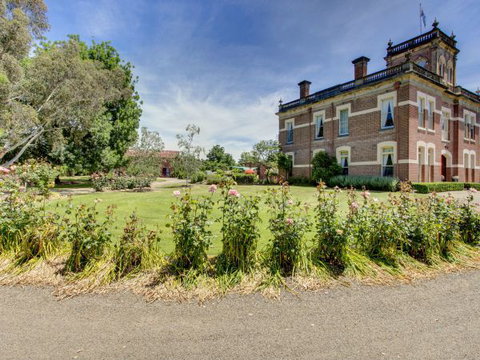 Highton Manor - Accommodation Coffs Harbour 1