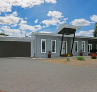 Poolside - Accommodation Coffs Harbour