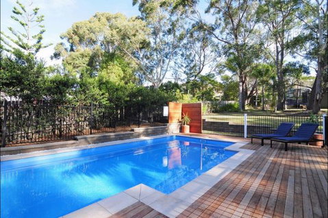 Poolside - Accommodation Coffs Harbour 6
