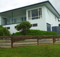 Somersea House - Accommodation Coffs Harbour