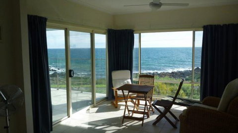 Somersea House - Accommodation Coffs Harbour 1