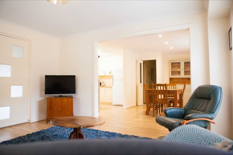 Unit 2 - Accommodation Coffs Harbour 1