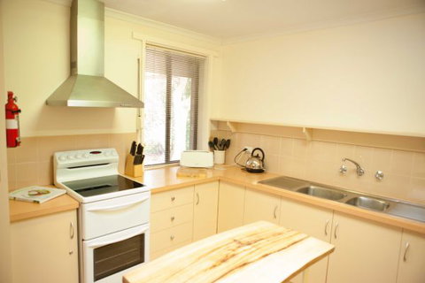 Unit 2 - Accommodation Coffs Harbour 5