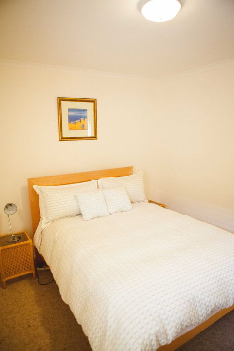 Unit 2 - Accommodation Coffs Harbour 8