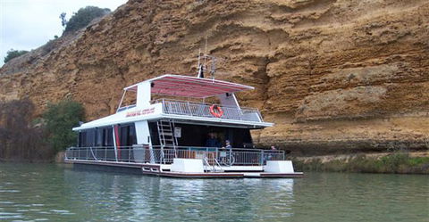 Takeme2 Houseboat - Accommodation Coffs Harbour 1