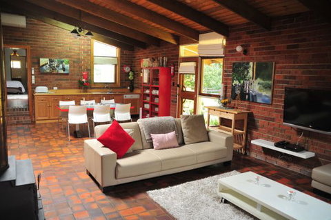 Barrenjoey Hideaway - Accommodation Coffs Harbour 1