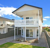 Century 21 SouthCoast White Caps - Accommodation Coffs Harbour