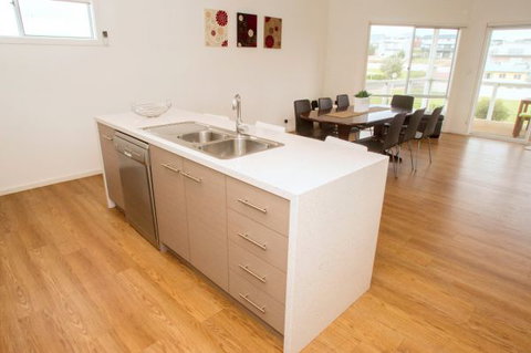 Ocean Sounds - Accommodation Coffs Harbour 2