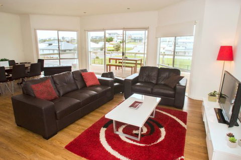 Ocean Sounds - Accommodation Coffs Harbour 5