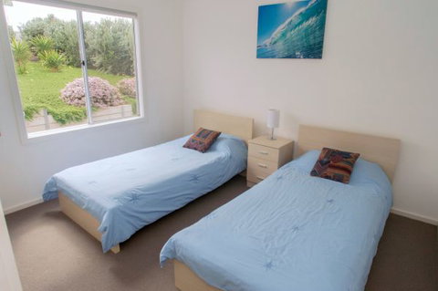 Ocean Sounds - Accommodation Coffs Harbour 8