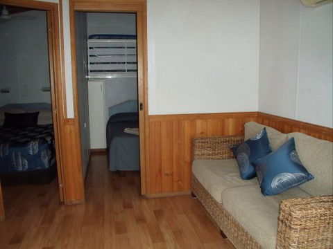 Elliston Waterloo Bay Tourist Park - Accommodation Coffs Harbour 7
