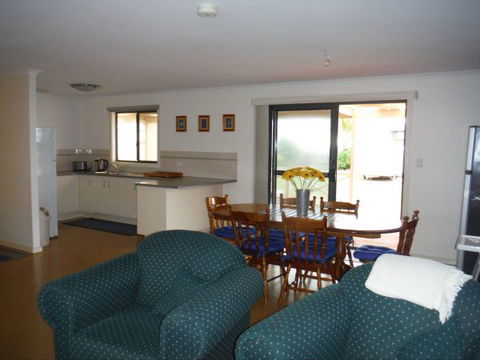 Lawhill Lodge - Accommodation Coffs Harbour 2