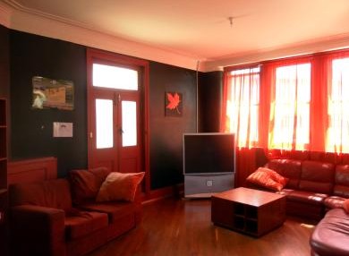 Cambridge Hotel Backpackers - Accommodation Coffs Harbour 2