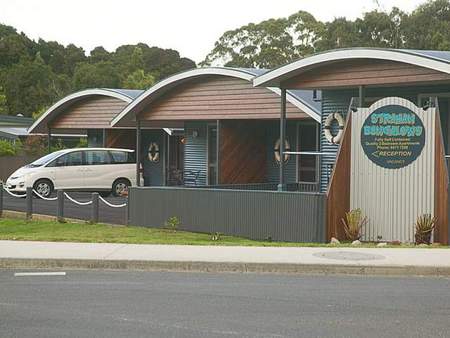 Strahan Bungalows - Accommodation Coffs Harbour 0