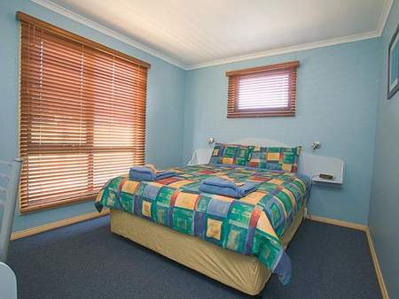 Strahan Bungalows - Accommodation Coffs Harbour 1