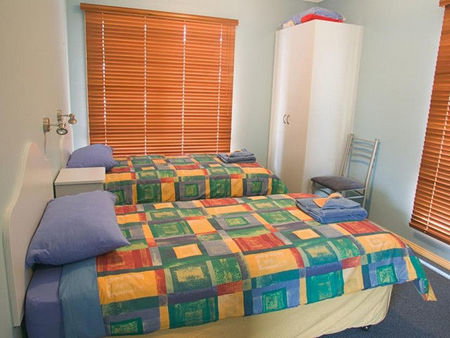 Strahan Bungalows - Accommodation Coffs Harbour 3
