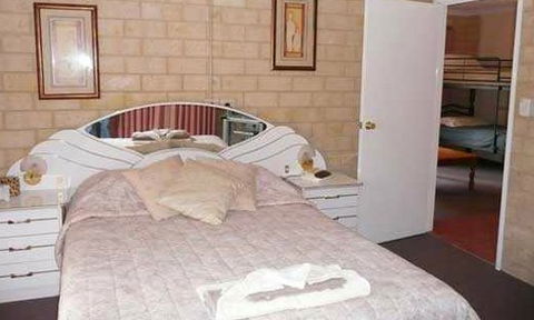 York Motel - Accommodation Coffs Harbour 1