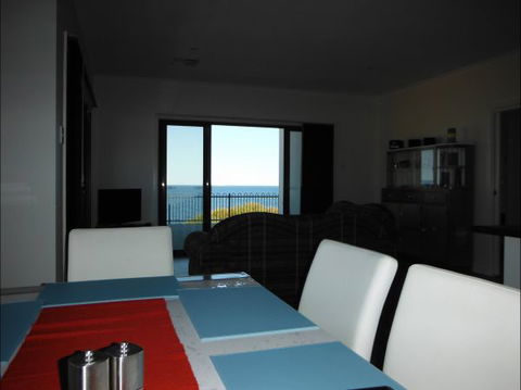 Coastal Getaway - Accommodation Coffs Harbour 1