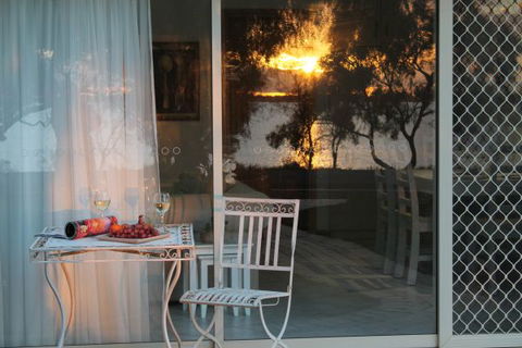 17 QED Lakehouse - Accommodation Coffs Harbour 2