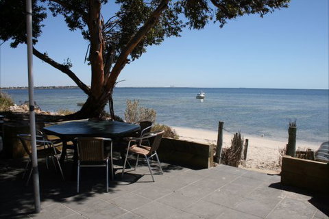 Undercurrent - Accommodation Coffs Harbour 0