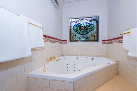 Bendigo Cottages Bed And Breakfast - Accommodation Coffs Harbour 2