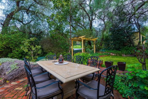 Bendigo Cottages Bed And Breakfast - Accommodation Coffs Harbour 3