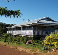 Blue House Bed and Breakfast - Accommodation Coffs Harbour
