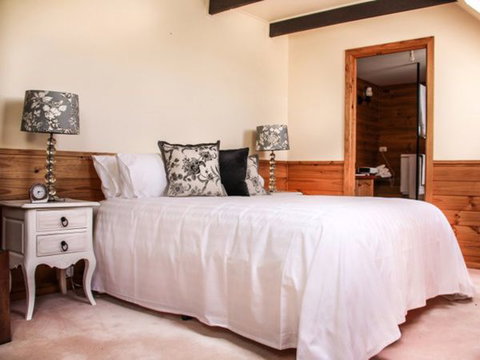 Brigham House - Tooma - Accommodation Coffs Harbour 2