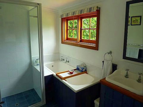 Cameron's Cottage - Accommodation Coffs Harbour 4