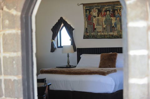 Castle Suites - Kryal Castle - Accommodation Coffs Harbour 2