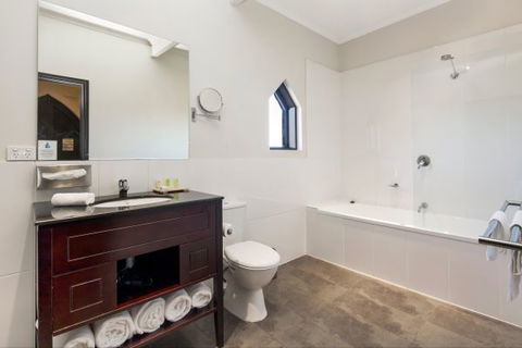 Castle Suites - Kryal Castle - Accommodation Coffs Harbour 4