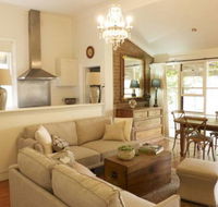 Cadogan Central Luxury - Accommodation Coffs Harbour