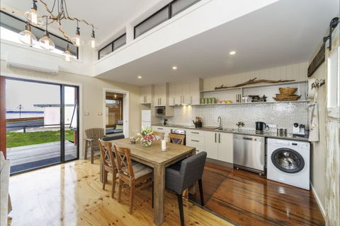 Coastal Pods Wynyard - Accommodation Coffs Harbour 2