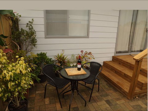 Gumnut Getaway - Couples Creative Art Retreat - Accommodation Coffs Harbour 2