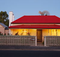 Shurdingtons Cottage - Accommodation Coffs Harbour
