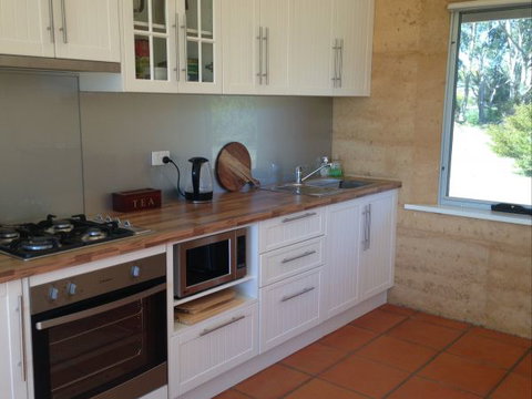 Muntiri Lodge Eco Retreat - Accommodation Coffs Harbour 4