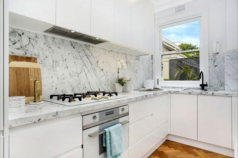 New Beach Apartment - Accommodation Coffs Harbour 5