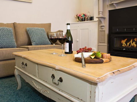 Queen's Cottage Barossa Valley - Accommodation Coffs Harbour 3